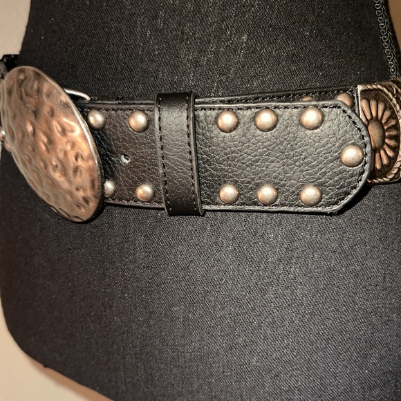 Women’s Vintage Silver Tone Coin Stretch Belt 80s Shiny Disc Metal Cincher Belt - Picture 11 of 16
